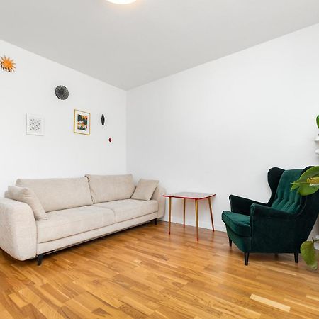 Aleja Stanow Zjednoczonych 21 By Homeprime Varsovia Exterior foto